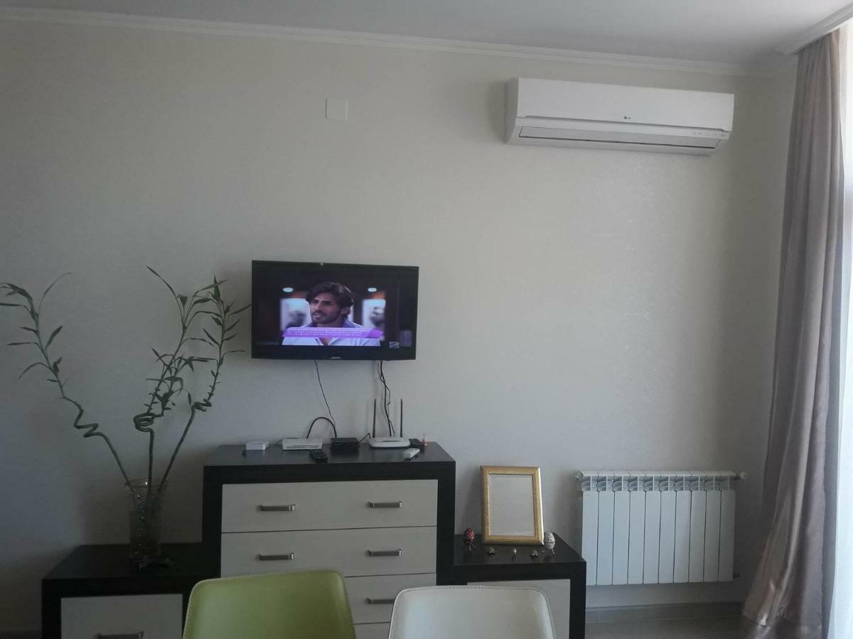 Apartament In The Centre Batumi Exterior photo