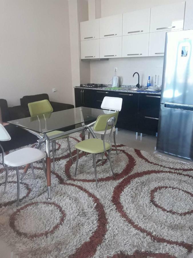 Apartament In The Centre Batumi Exterior photo